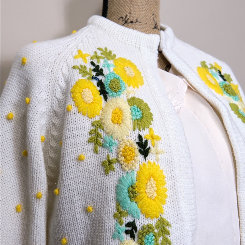 Vintage Floral Embroidered Sweater
